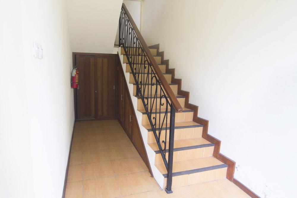 OYO 261 Sasono Putro Guest House Kejayan Exterior foto