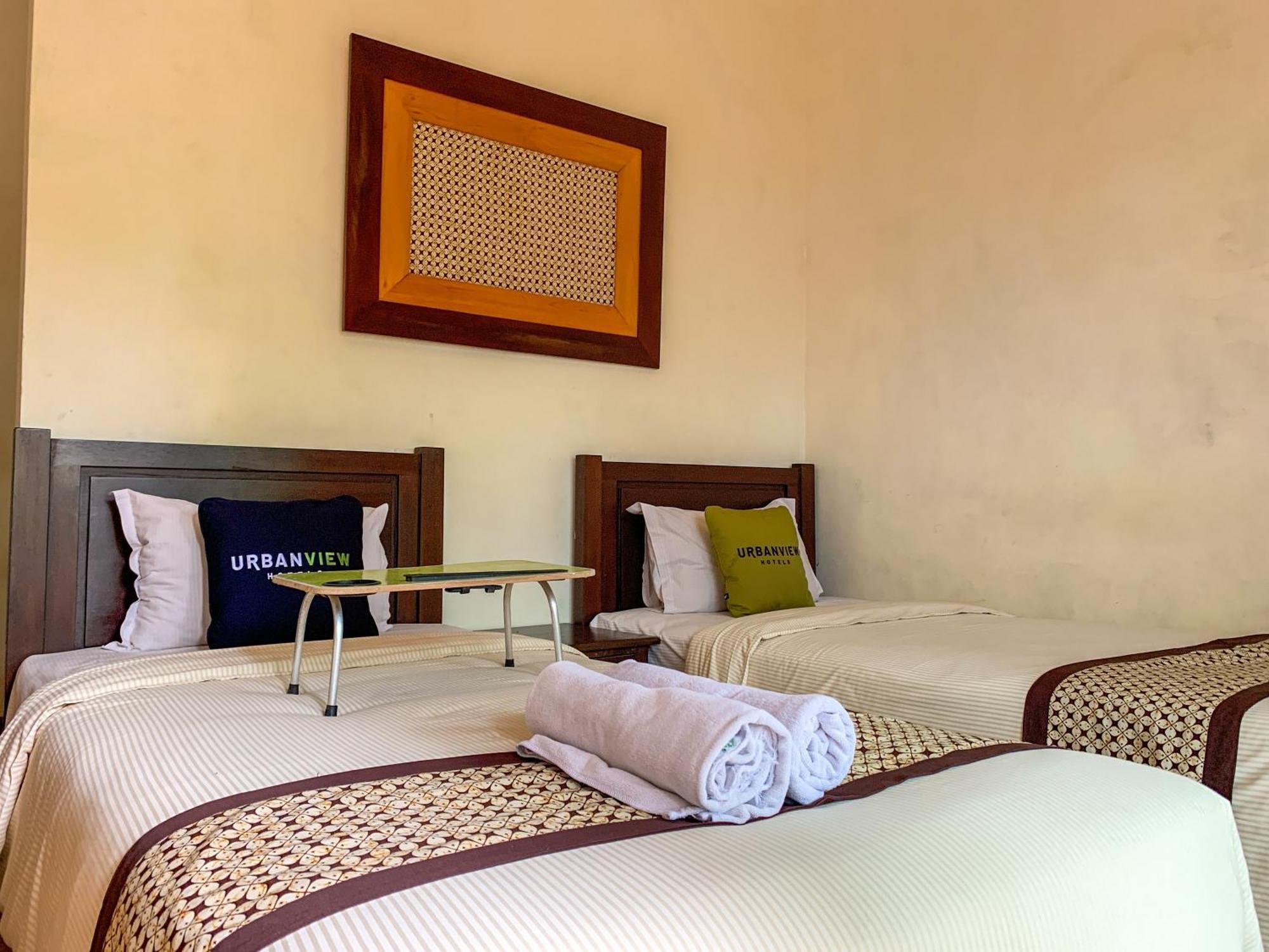 OYO 261 Sasono Putro Guest House Kejayan Exterior foto