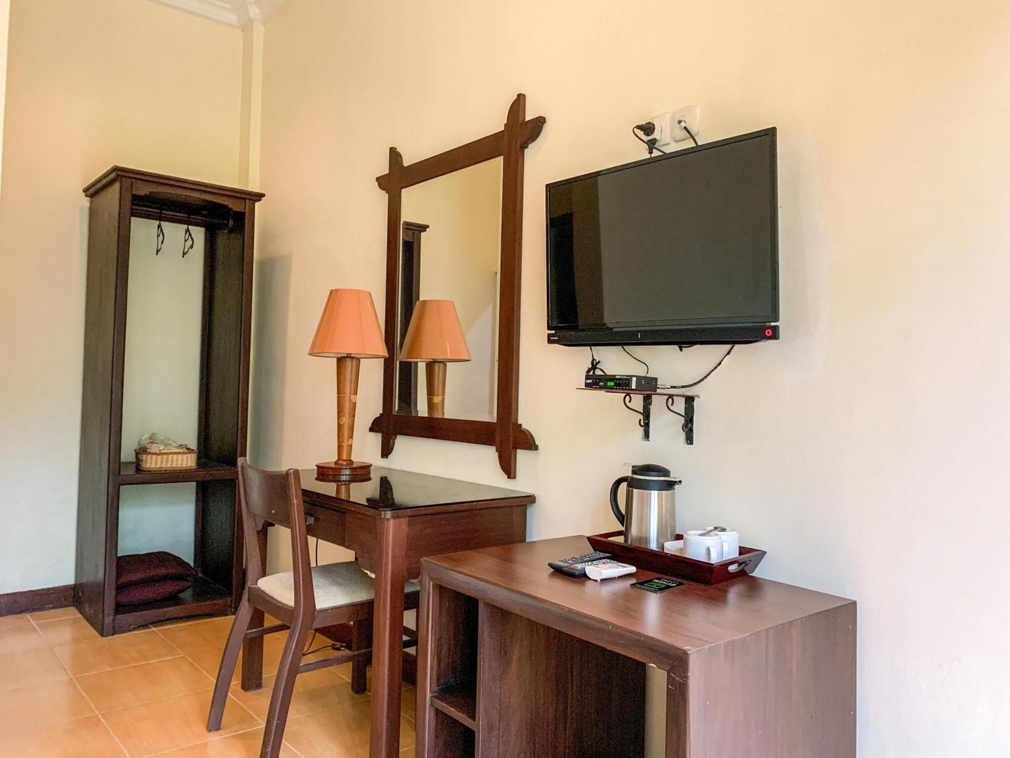 OYO 261 Sasono Putro Guest House Kejayan Exterior foto