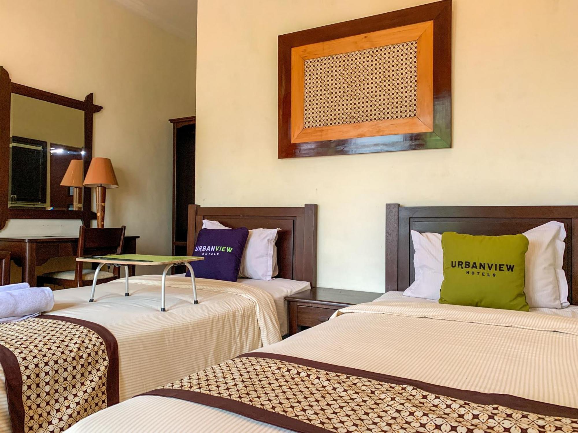 OYO 261 Sasono Putro Guest House Kejayan Exterior foto