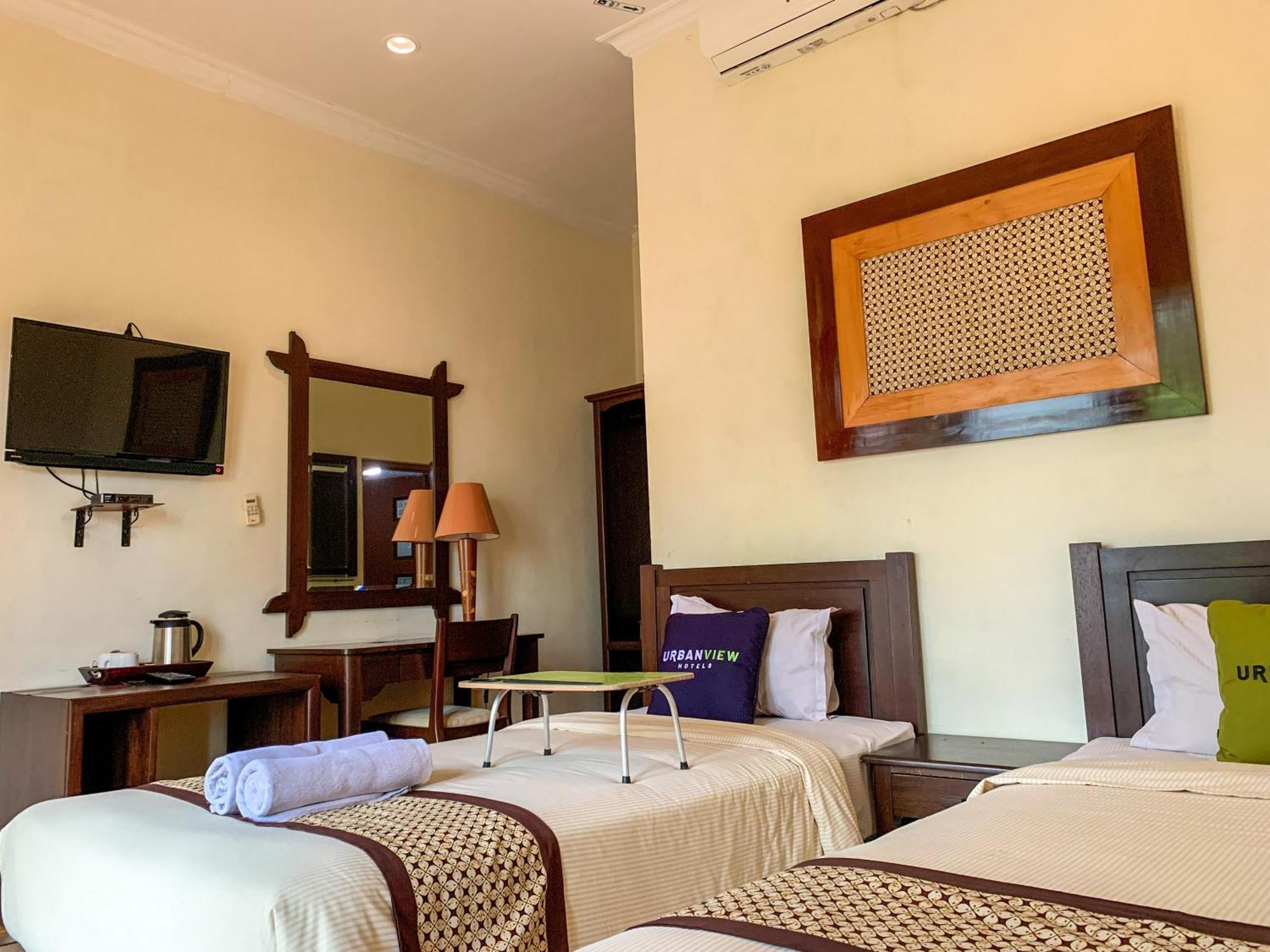 OYO 261 Sasono Putro Guest House Kejayan Exterior foto