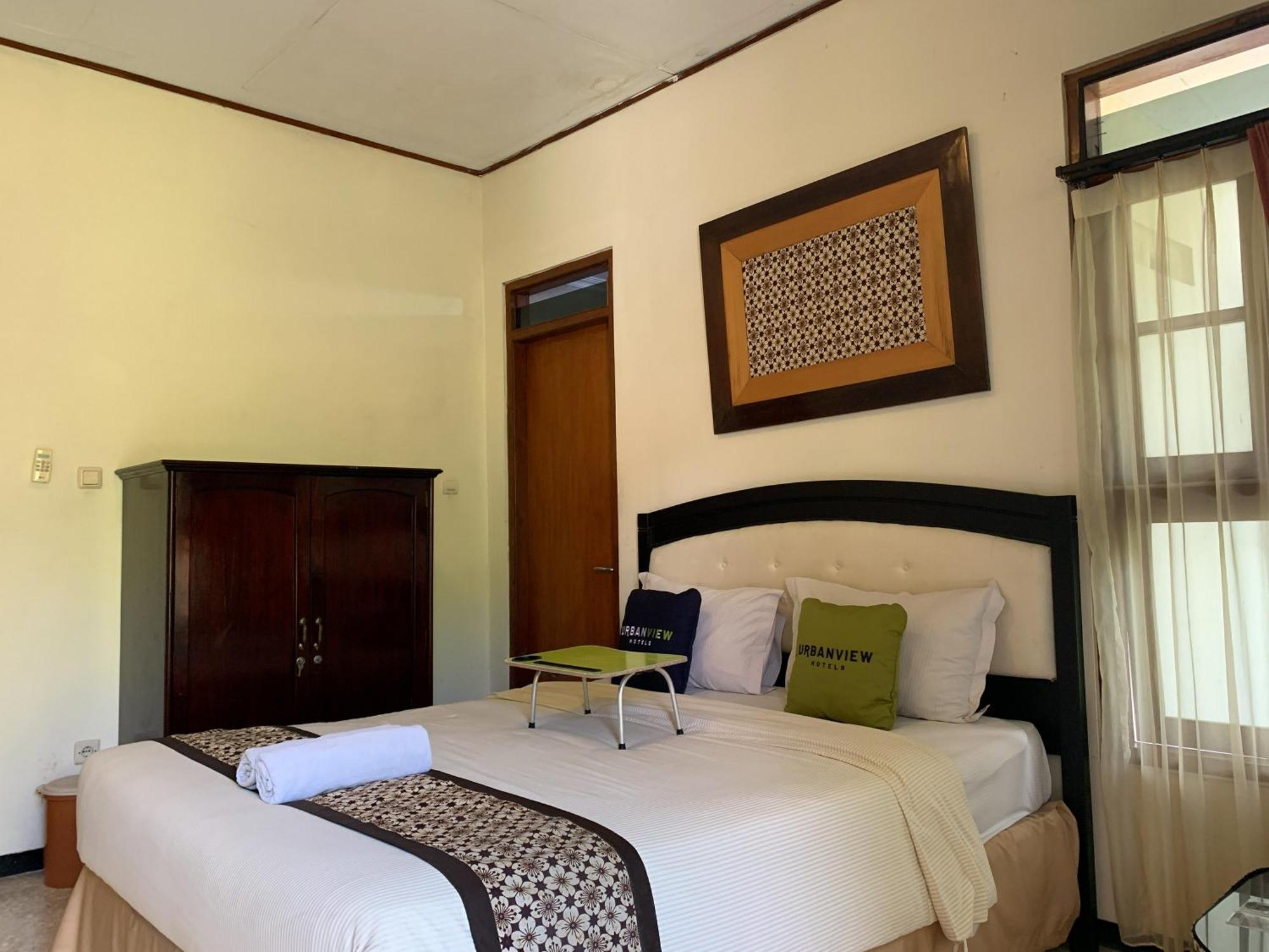 OYO 261 Sasono Putro Guest House Kejayan Exterior foto