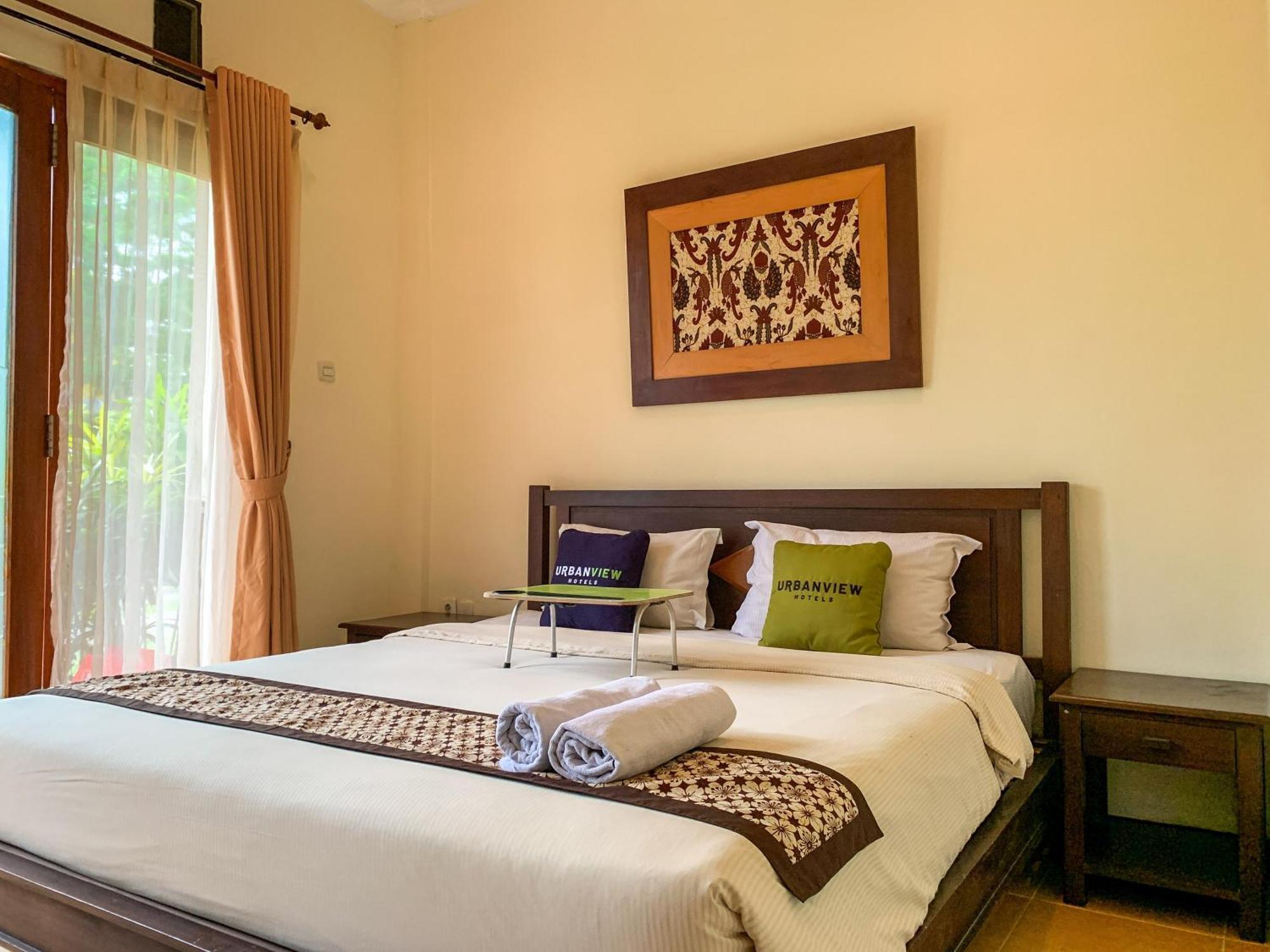 OYO 261 Sasono Putro Guest House Kejayan Exterior foto