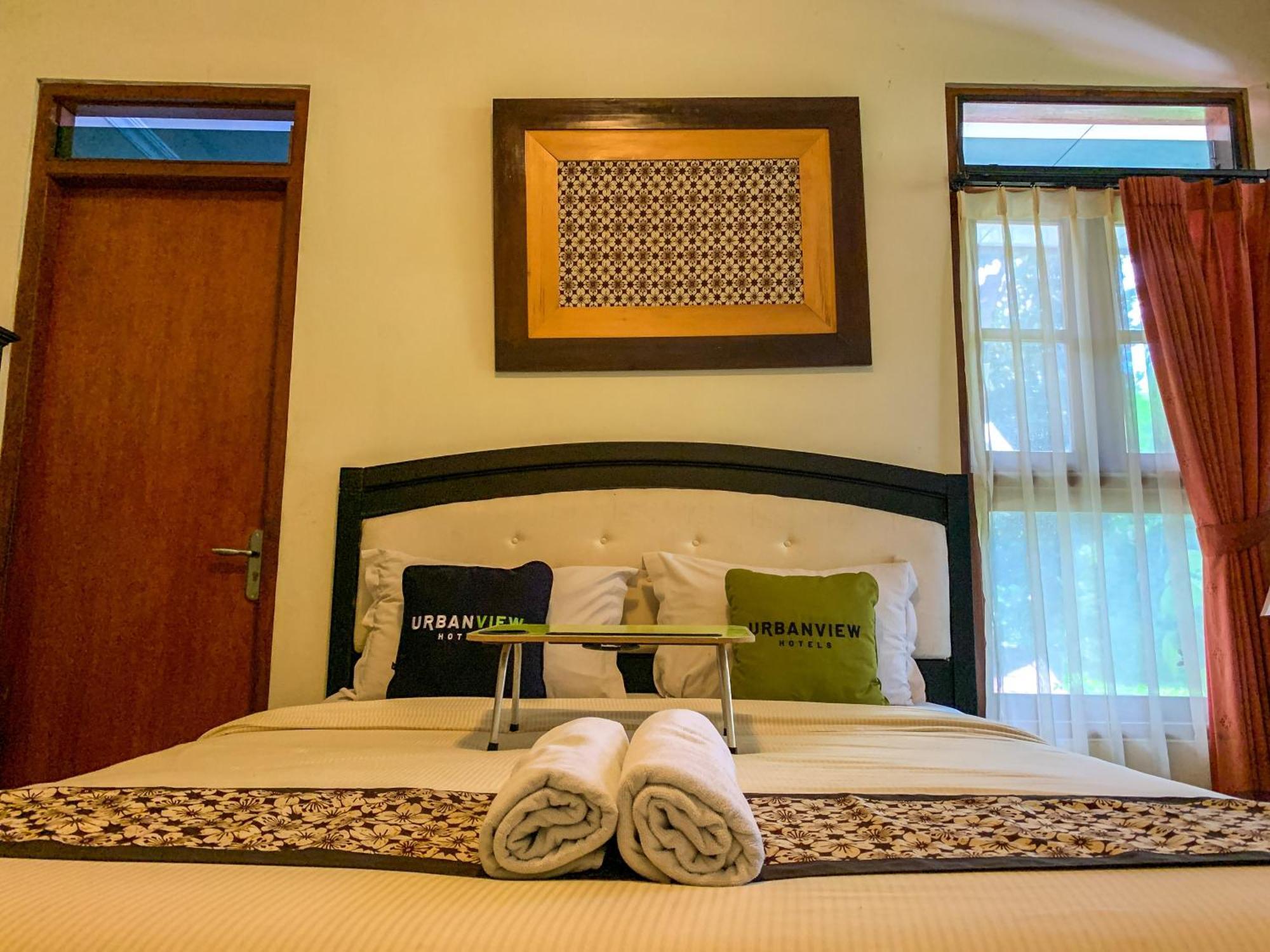 OYO 261 Sasono Putro Guest House Kejayan Exterior foto